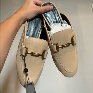 NWT Massimo Dutti beige loafer slip ons